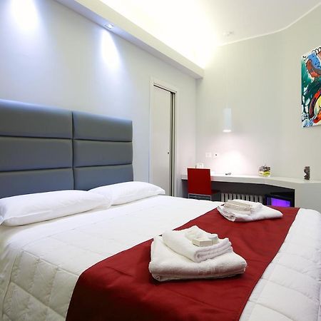 רומא Nearhome Smart Suites Guest House מראה חיצוני תמונה