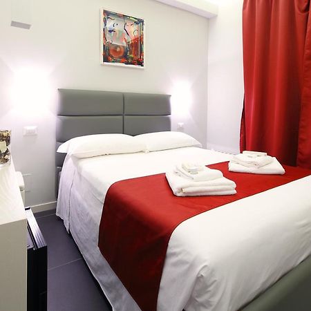רומא Nearhome Smart Suites Guest House מראה חיצוני תמונה