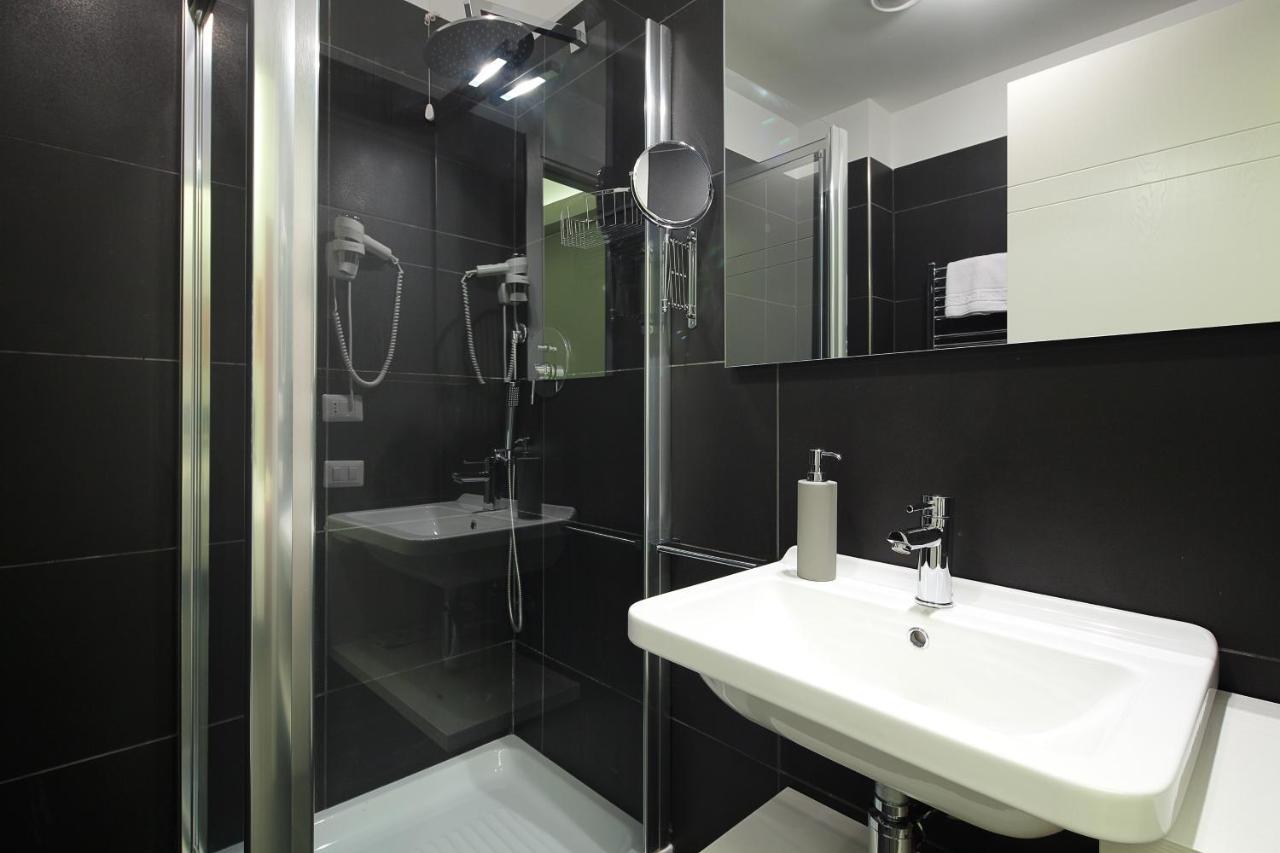 רומא Nearhome Smart Suites Guest House מראה חיצוני תמונה