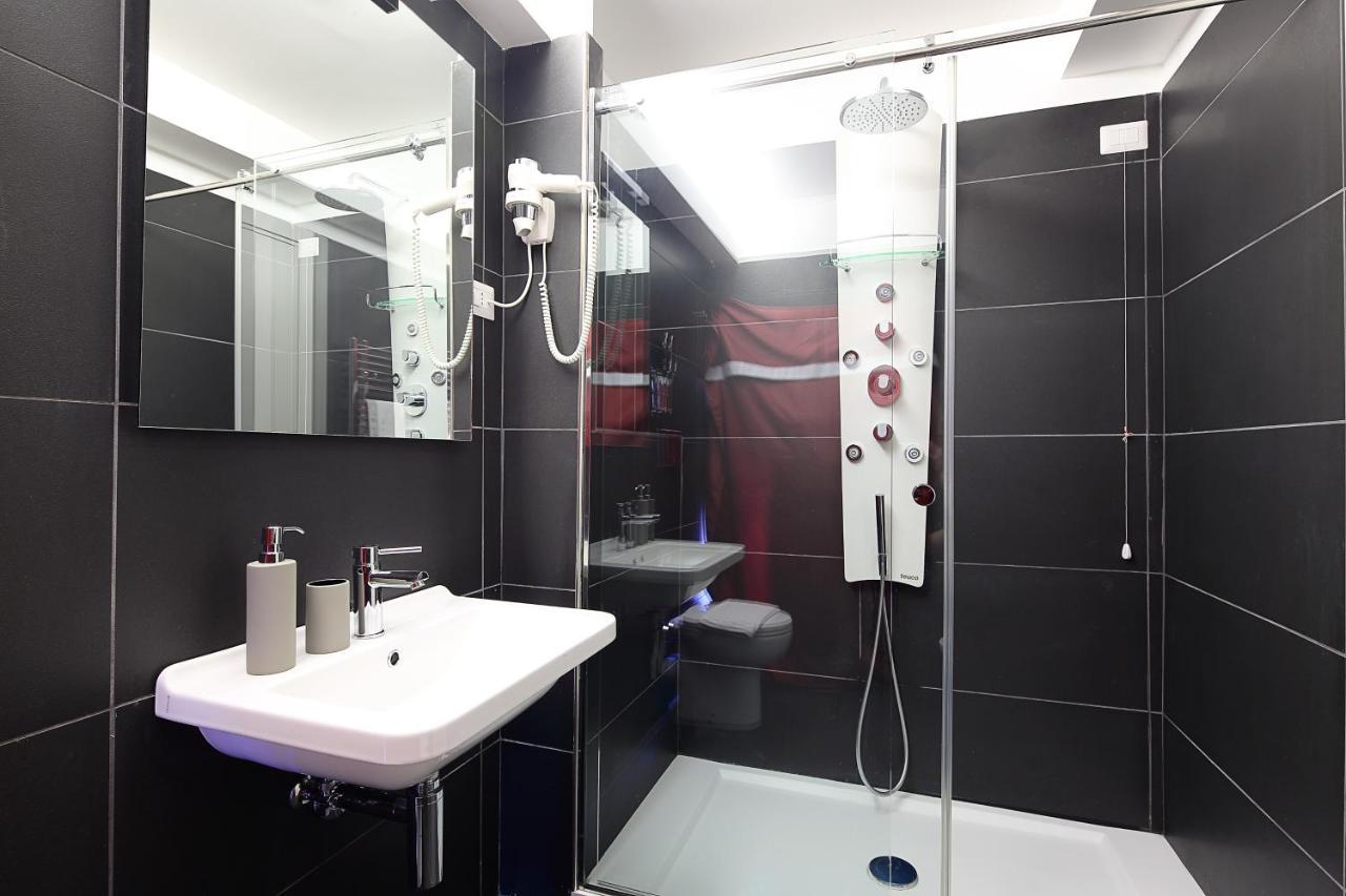 רומא Nearhome Smart Suites Guest House מראה חיצוני תמונה