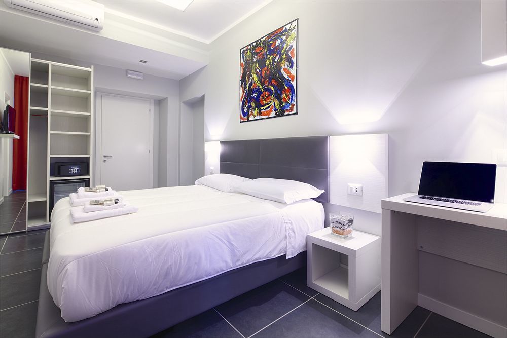 רומא Nearhome Smart Suites Guest House מראה חיצוני תמונה