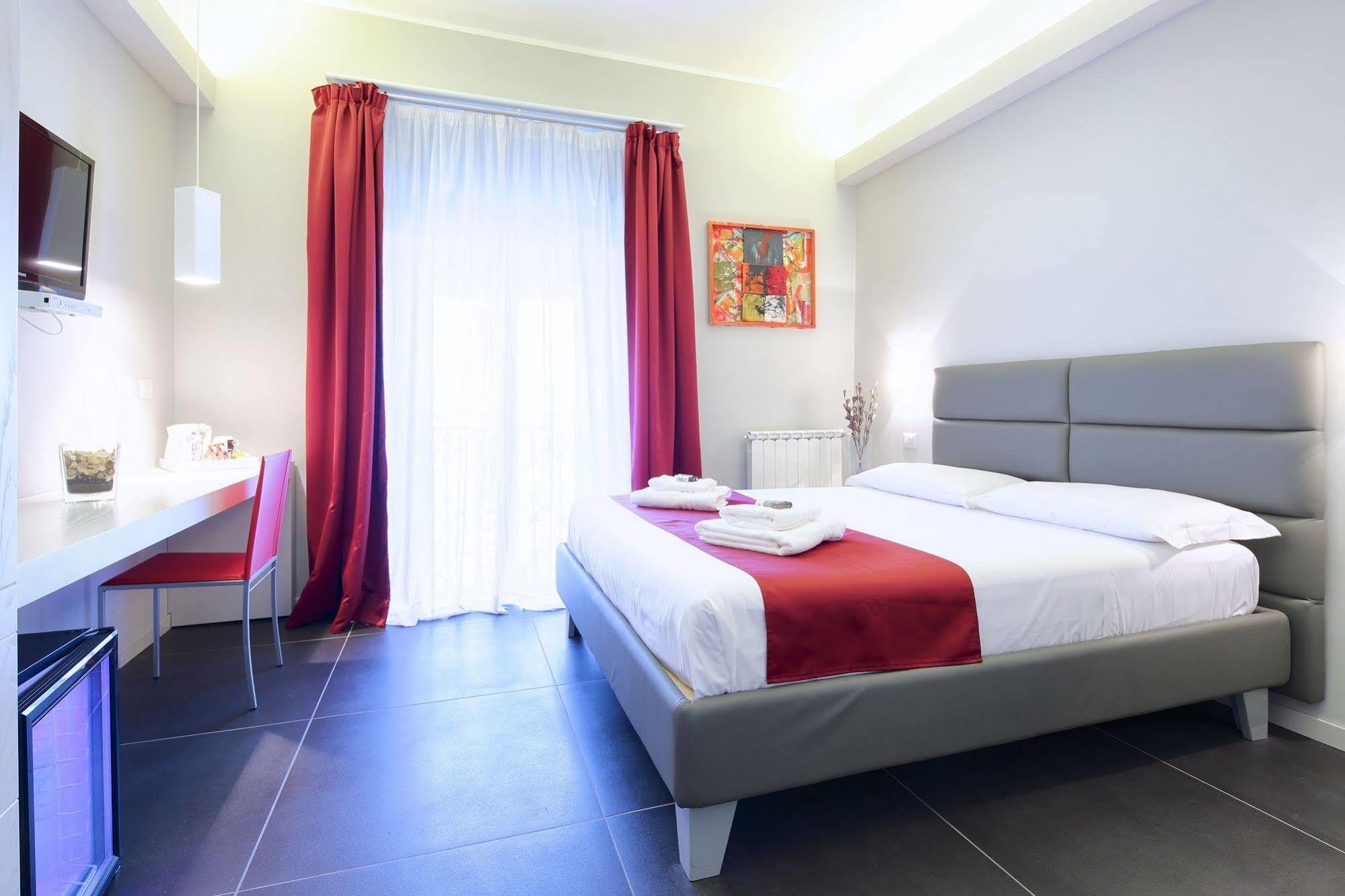 רומא Nearhome Smart Suites Guest House מראה חיצוני תמונה