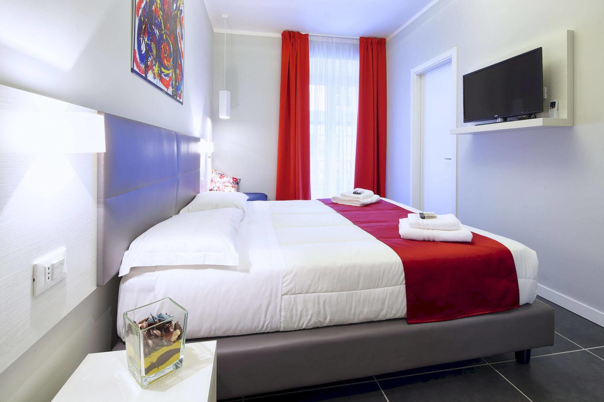 רומא Nearhome Smart Suites Guest House מראה חיצוני תמונה