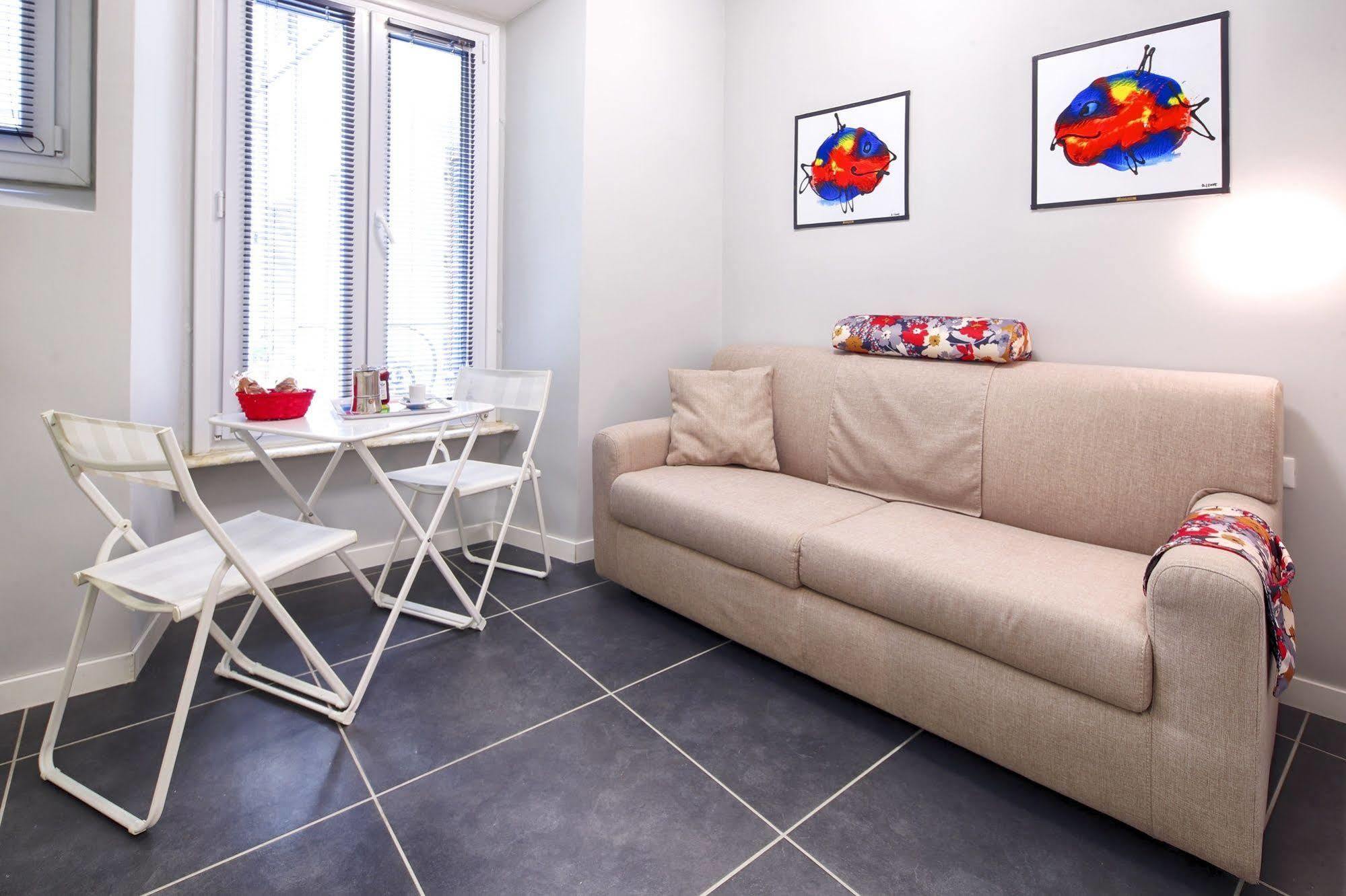 רומא Nearhome Smart Suites Guest House מראה חיצוני תמונה