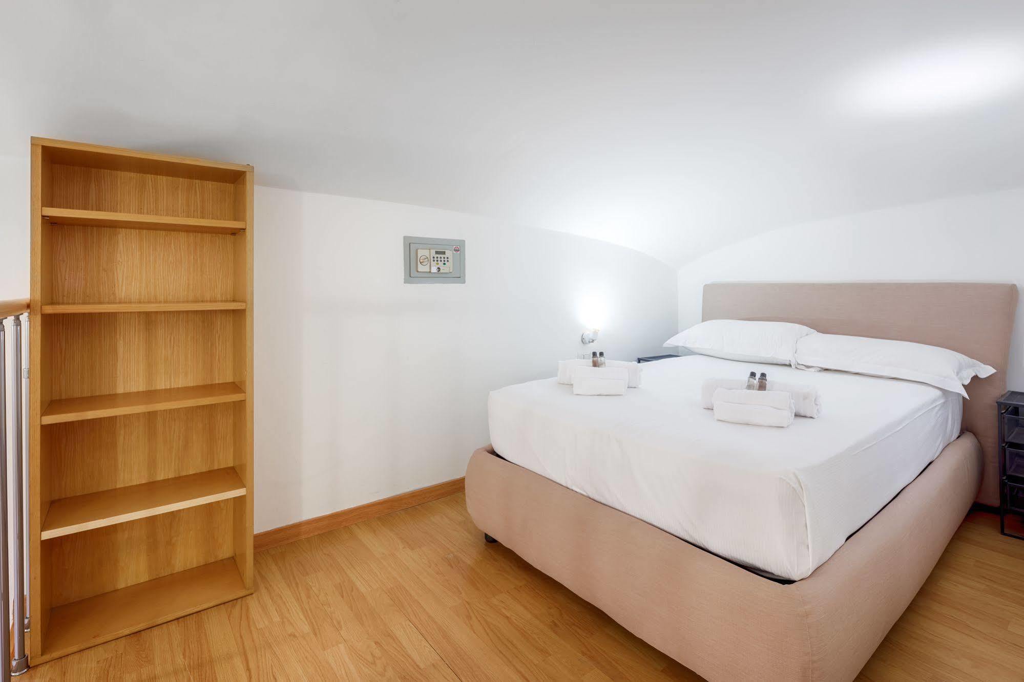 רומא Nearhome Smart Suites Guest House מראה חיצוני תמונה